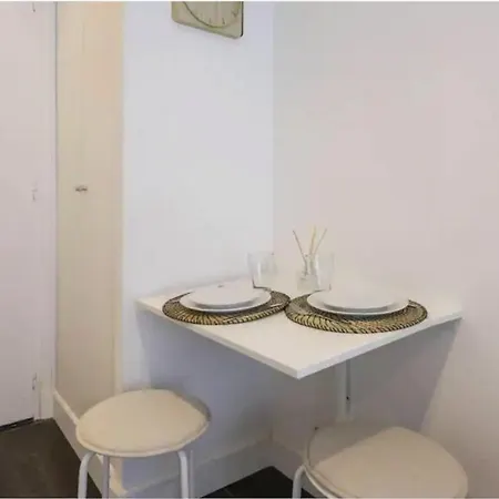Cosy Proche De La Place De La Nation 2p Apartamento París